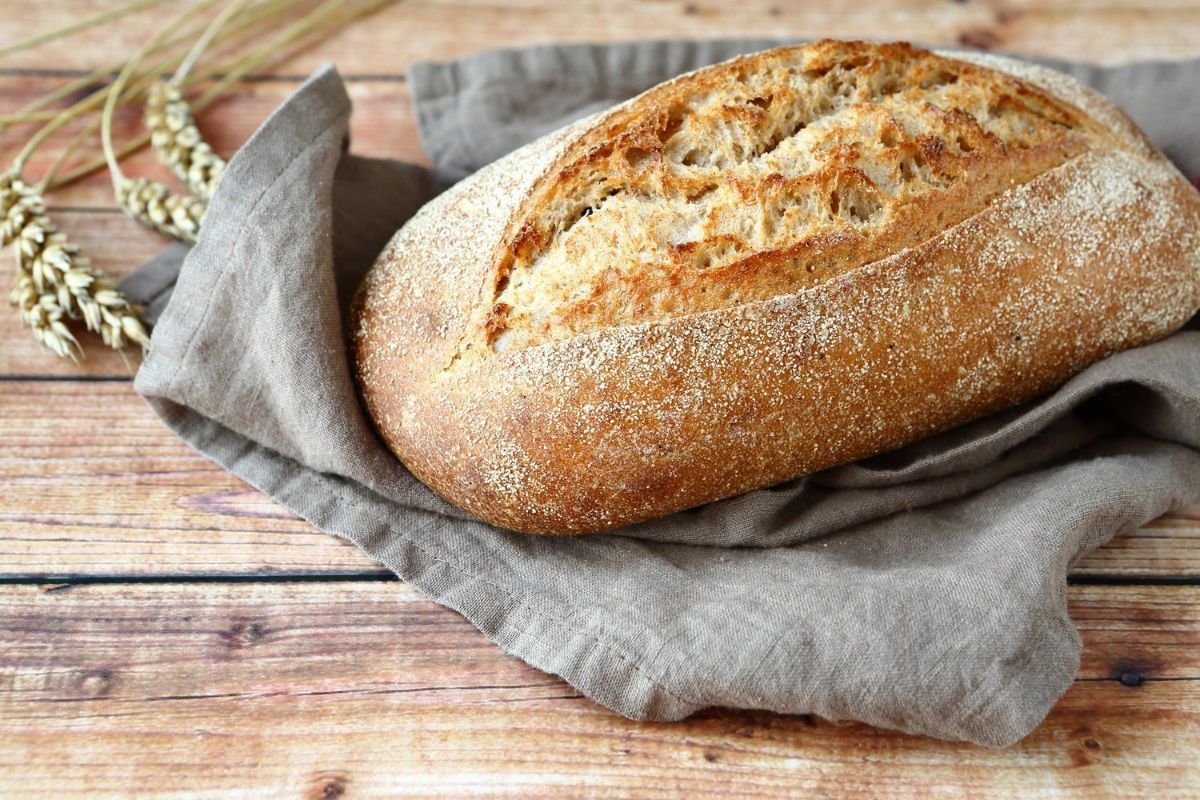 Yeast—free bread - 5 facts about the benefits and harms, calorie content and recipe with your own hands