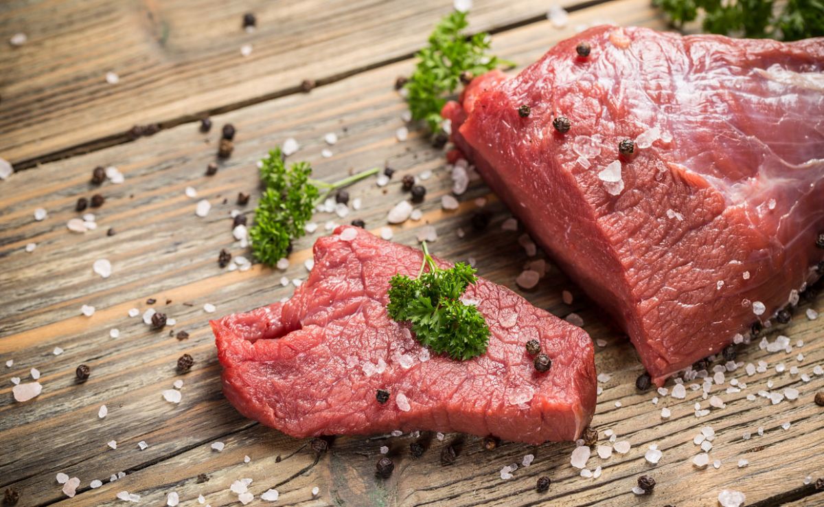 The benefits and harms of red meat — 6 facts about its effects on the human body