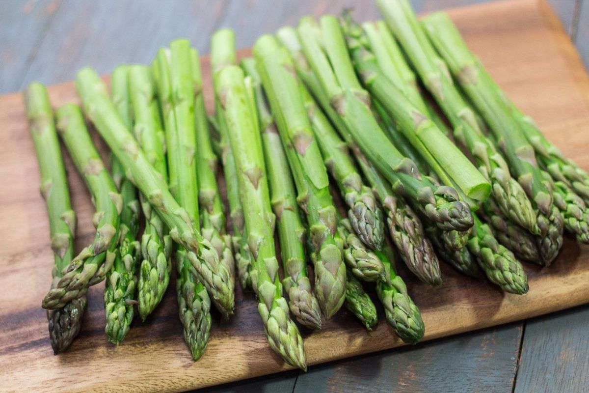 The benefits and harms of asparagus — 7 facts about the effect on the health of the body, as well as contraindications