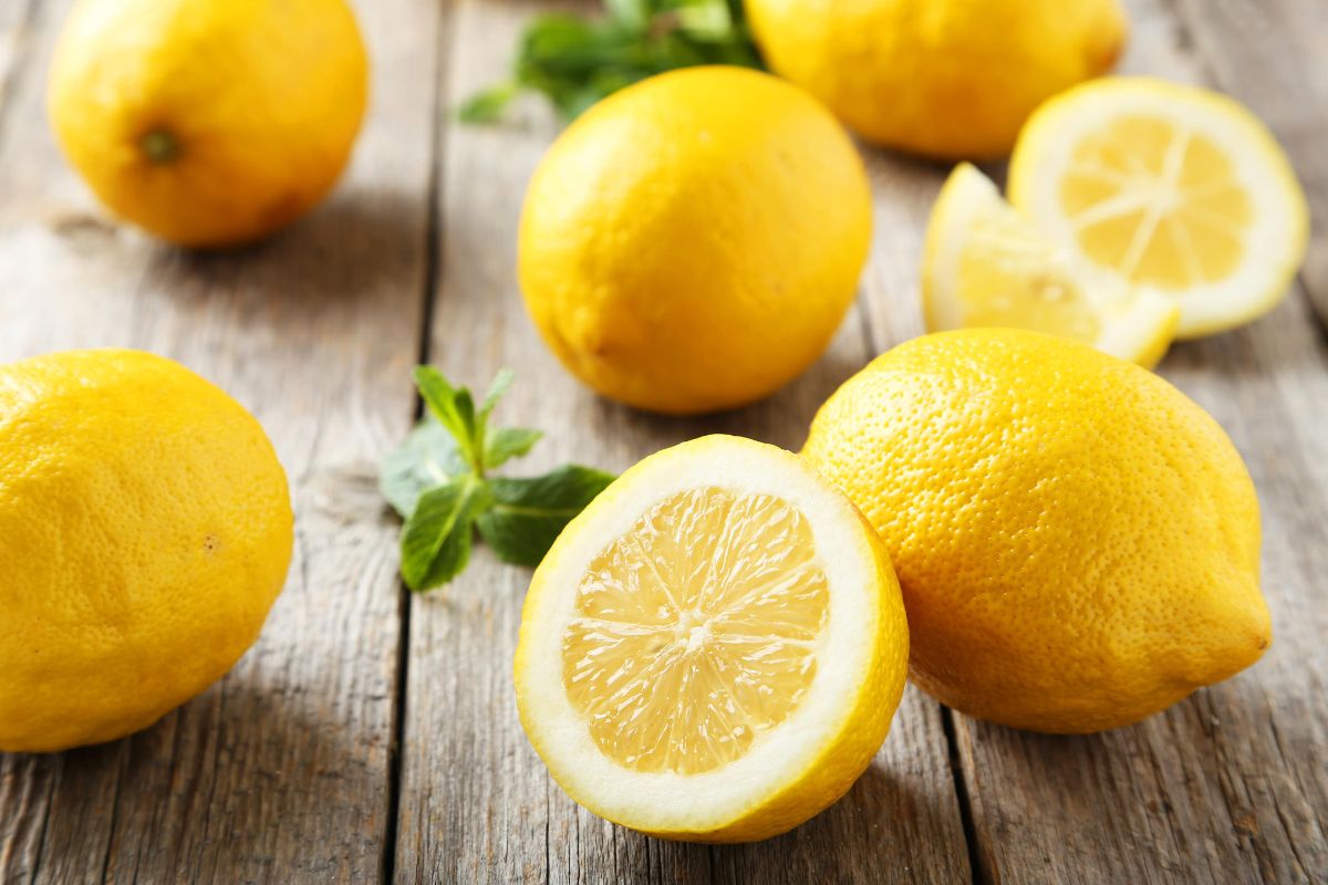 The benefits and harms of lemon — 11 facts about the effect it has on the human body