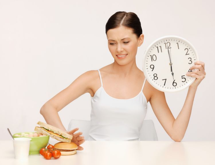 Interval fasting for women: features, patterns, beneficial and harmful properties