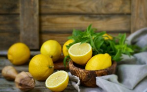 Lemon for the liver: benefits and harms, 6 recipes for cleaning it in combination with olive oil, soda, honey and other products