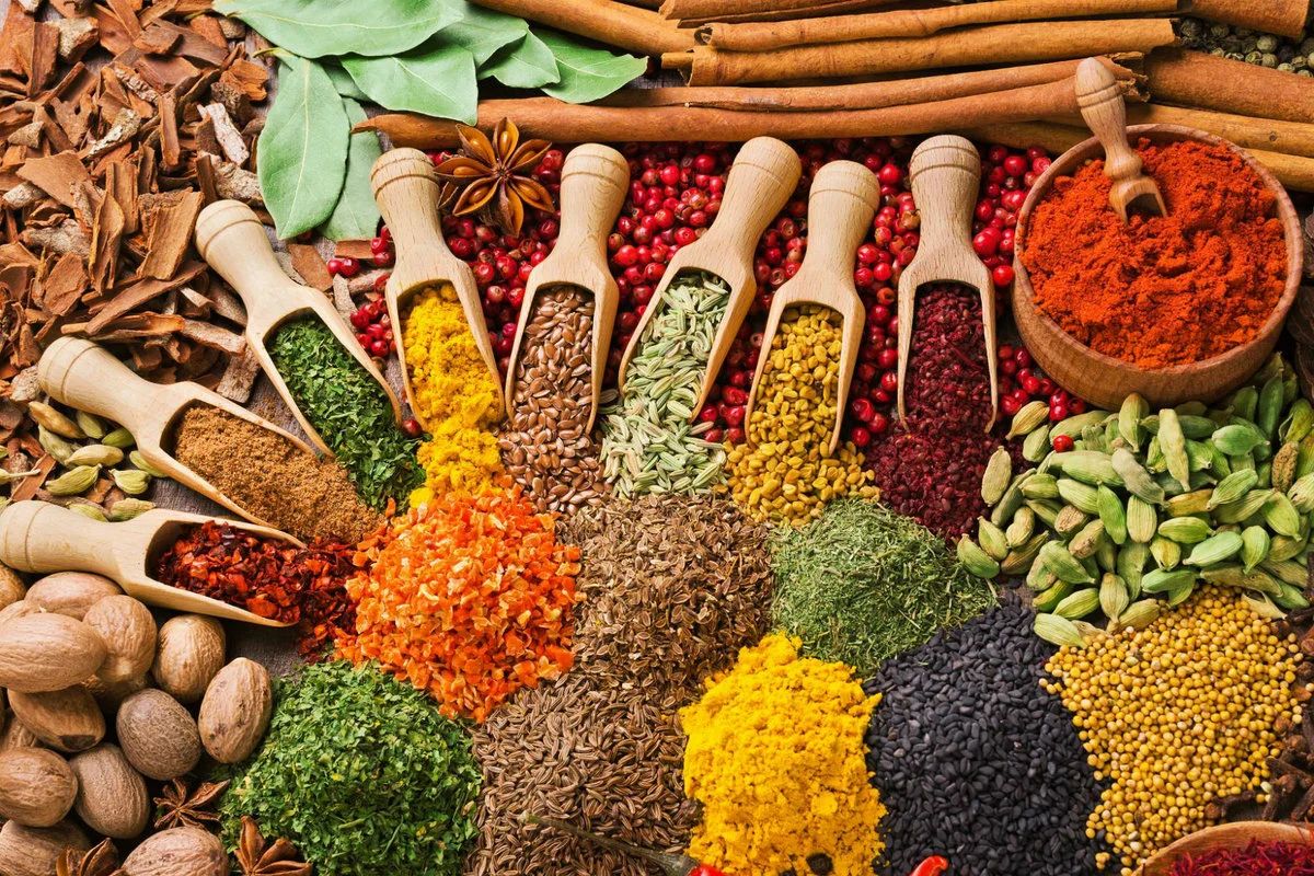 10 the most useful spices and spices for the health of the body