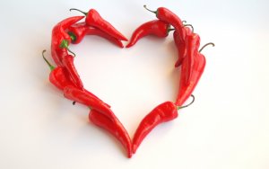 Pepper for the heart: the benefits of spicy, red and bitter vegetables, possible harm and contraindications, as well as a recipe for tincture for cleaning blood vessels