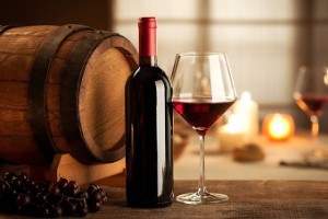 Wine dilates or narrows the vessels: how does dry red, white and fortified wine affect the body, as well as what can be drunk to treat the arteries of the brain