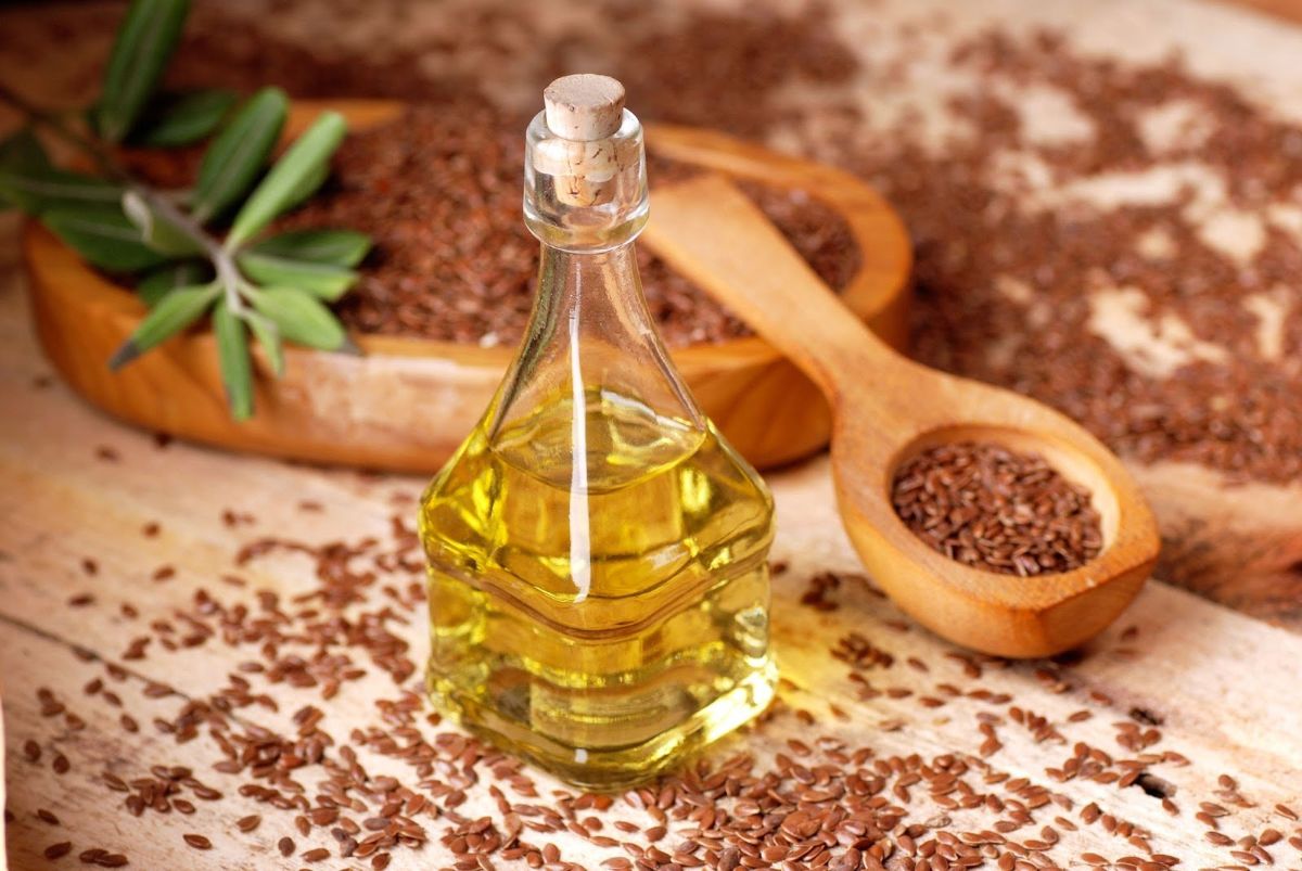 The benefits of linseed oil — 7 properties, how to take it for the health of the body, as well as harm and contraindications