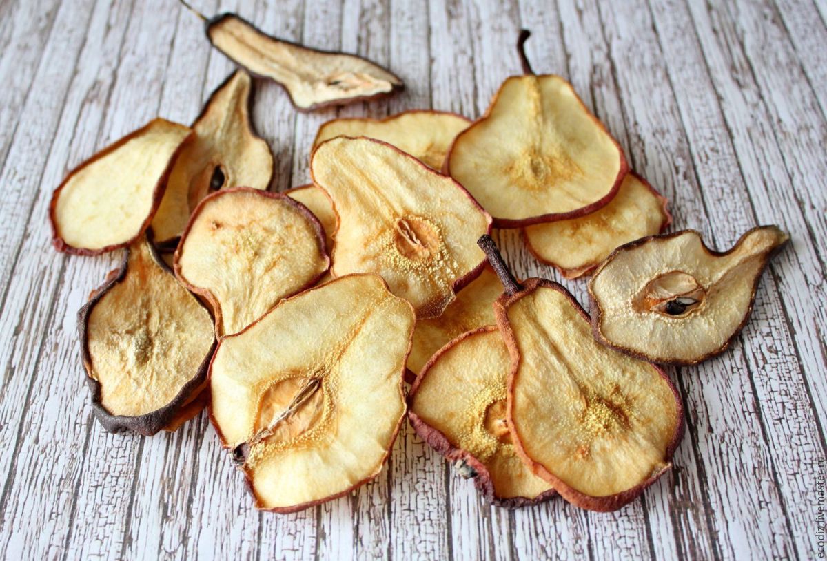 Dried pear — 6 theses about the benefits and harm to the body, calorie content and how to make it at home